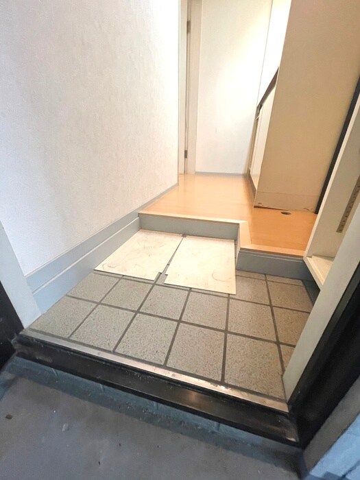 物件内観写真16　(室内からの展望)