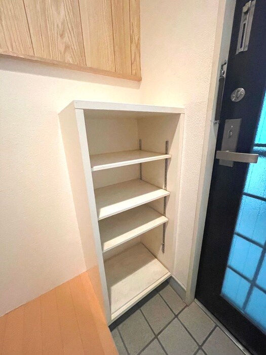 物件内観写真19　(靴箱)