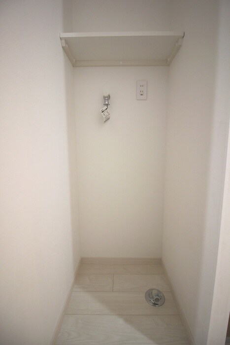 物件内観写真21　(洗濯機置場)