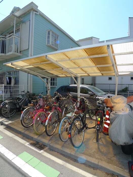 物件外観写真3　(駐輪場)