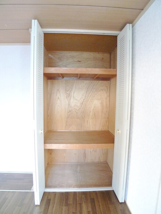 物件内観写真13　(収納)