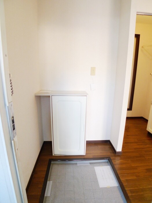 物件内観写真14　(玄関)