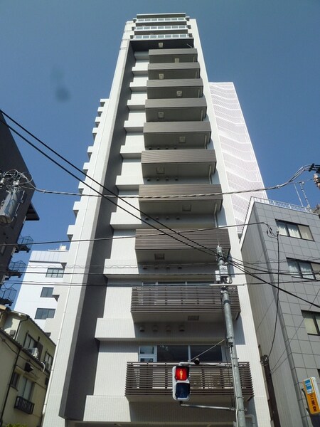 アクシオール三田外観写真