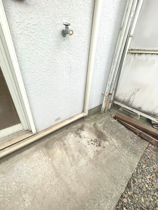 物件内観写真12　(洗濯機置場)