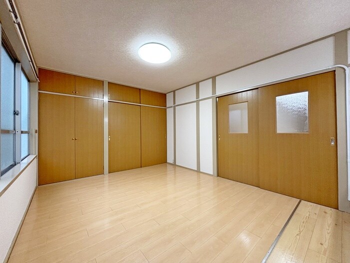 物件内観写真4　(居室)
