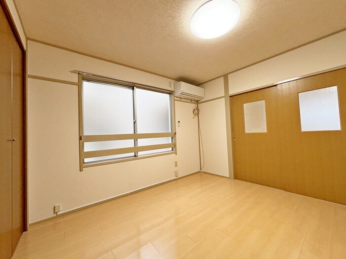 物件内観写真5　(居室)