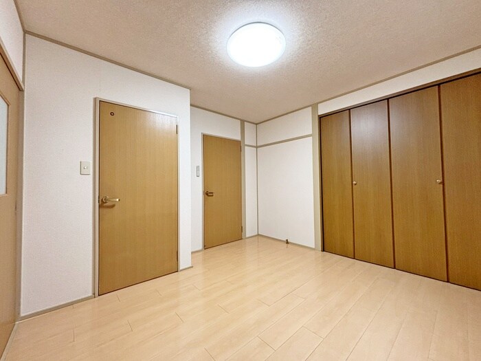 物件内観写真6　(居室)