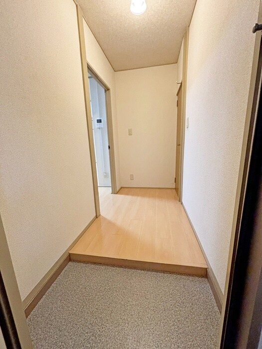 物件内観写真17　(廊下)