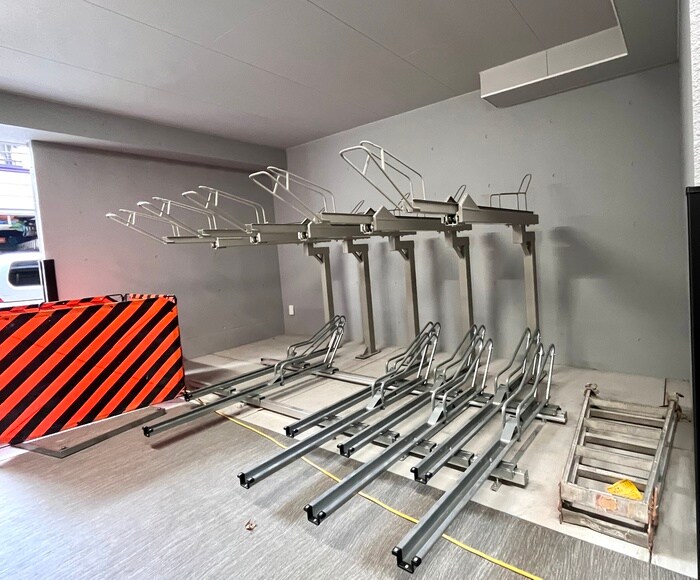 物件外観写真6　(駐輪場)