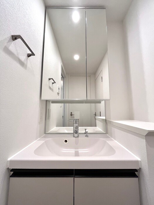 物件内観写真13　(洗面)