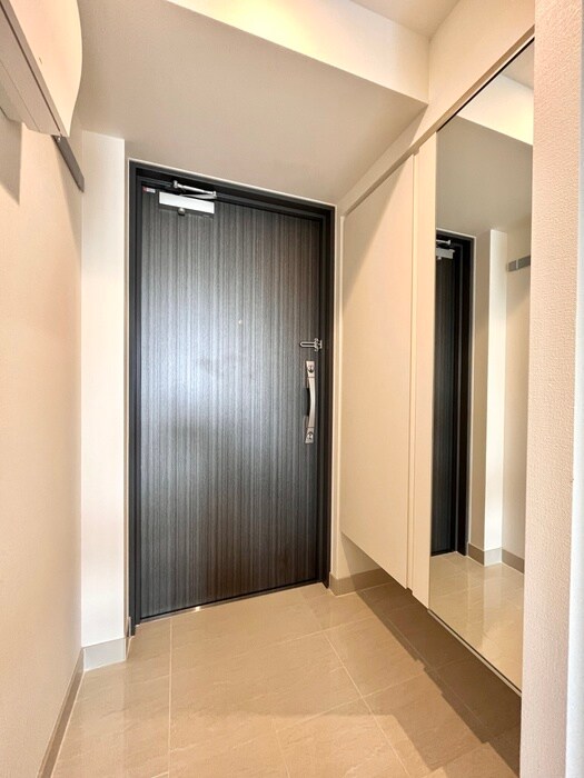 物件内観写真15　(玄関)