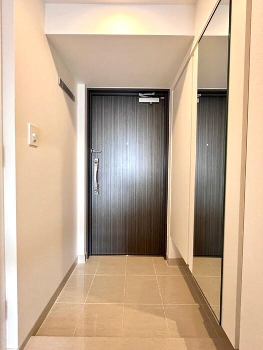 物件内観写真16　(玄関)