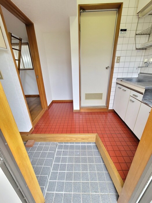 物件内観写真7　(玄関)