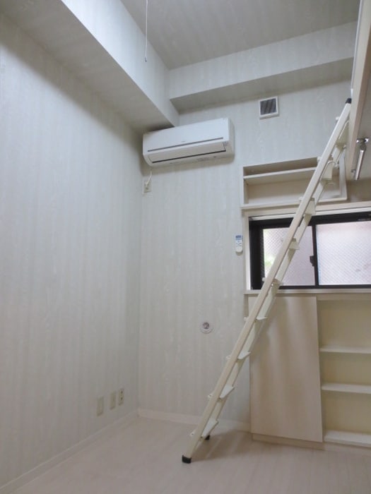 アルバティアラの居室