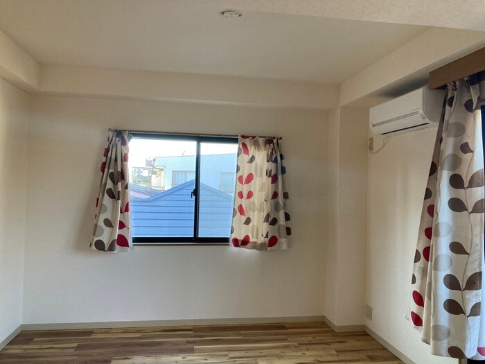 物件内観写真13　(居室)