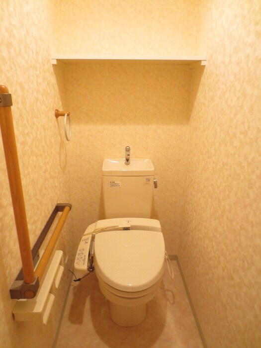 物件内観写真15　(トイレ)