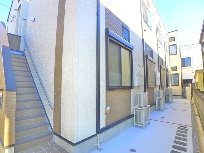 物件外観写真2　(駐輪場)