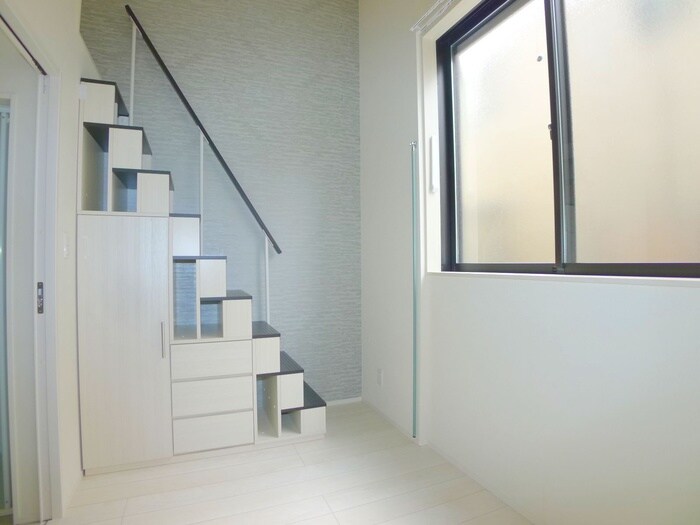 物件内観写真9　(室内からの展望)