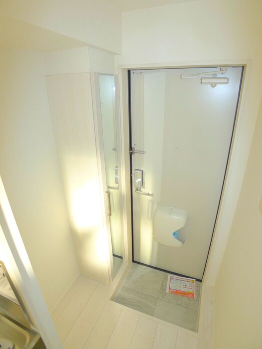 物件内観写真16　(玄関)