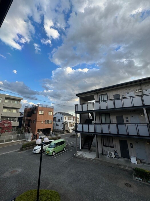 物件内観写真21　(室内からの展望)