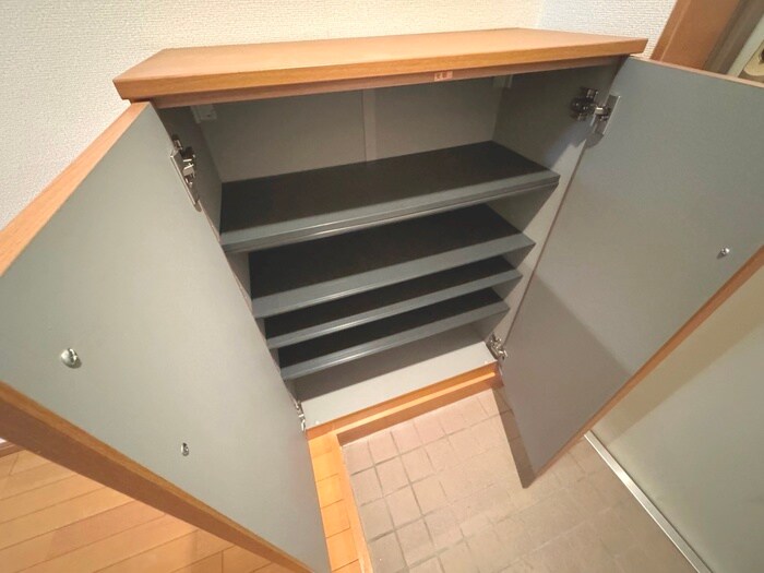 物件内観写真15　(靴箱)