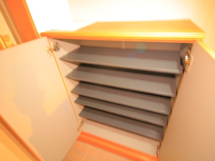 物件内観写真18　(靴箱)