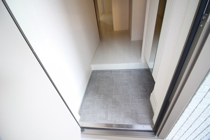 物件内観写真18　(玄関)