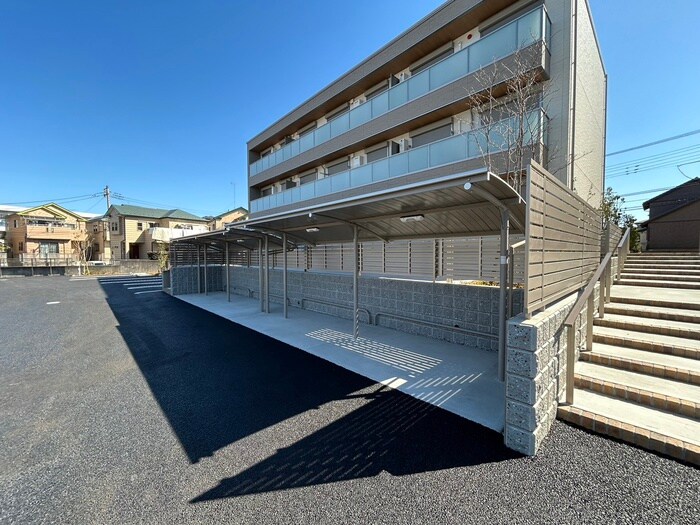 物件外観写真4　(駐輪場)
