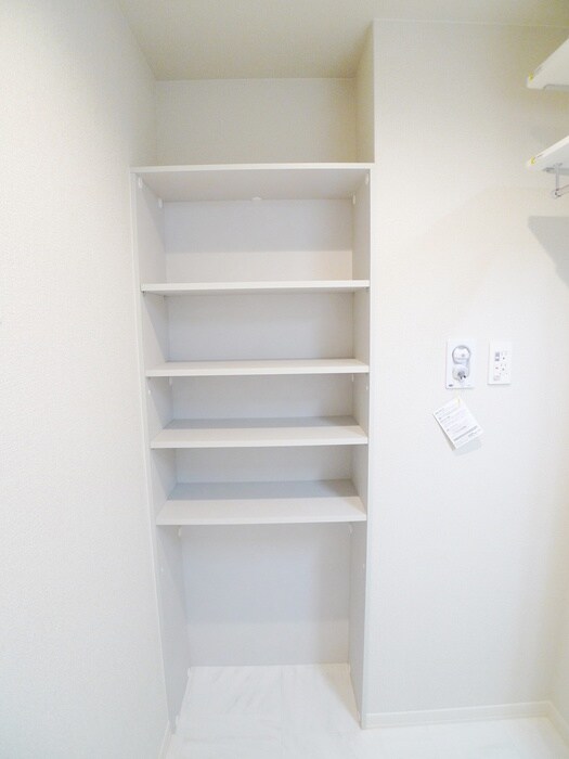 物件内観写真21　(収納)