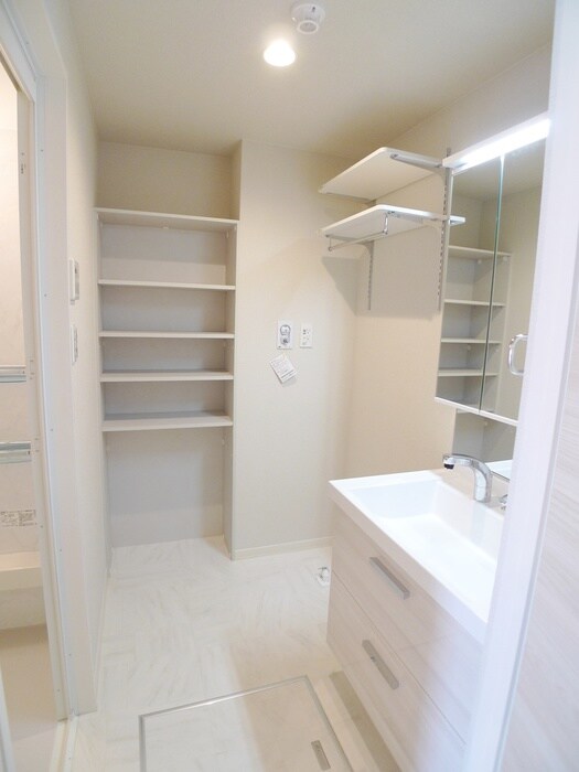 物件内観写真22　(洗面)