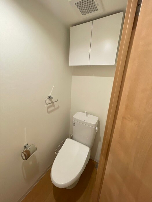 物件内観写真14　(トイレ)