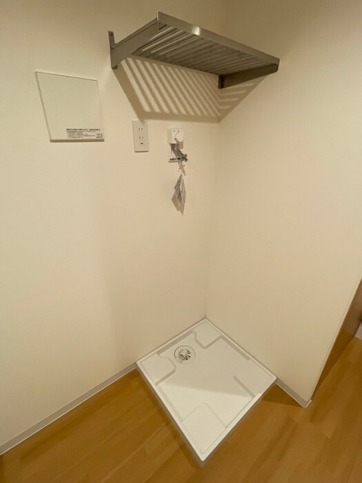 物件内観写真16　(洗濯機置場)