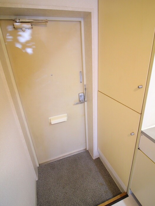 物件内観写真14　(玄関)
