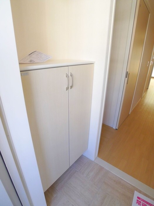 物件内観写真15　(靴箱)