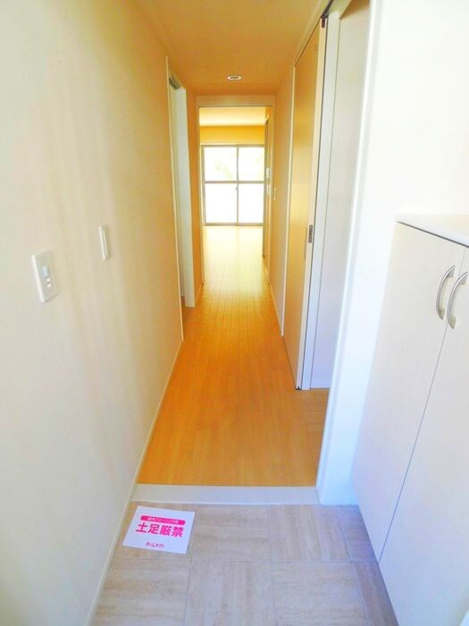 物件内観写真20　(廊下)