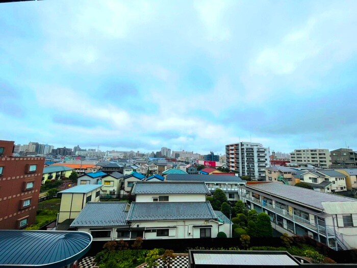 物件内観写真22　(室内からの展望)