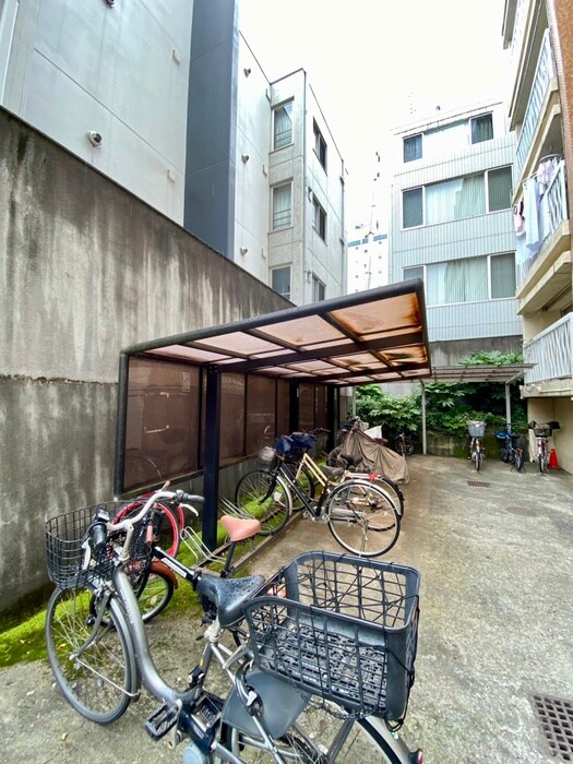 物件外観写真6　(駐輪場)