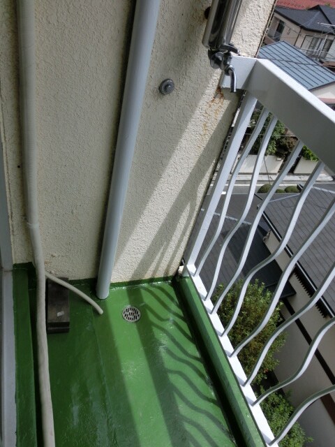 物件内観写真16　(洗濯機置場)