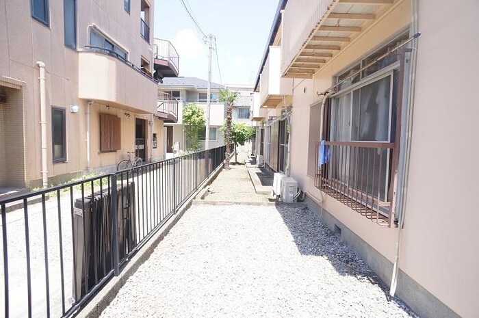 物件外観写真2　(駐車場)