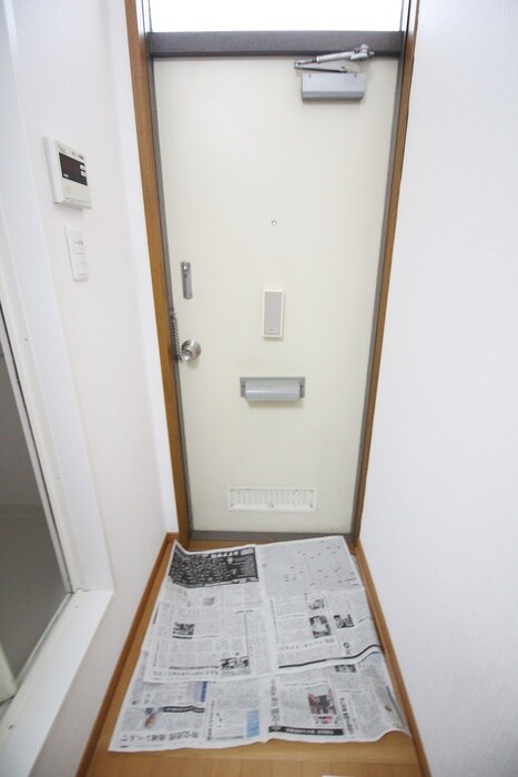 物件内観写真15　(玄関)