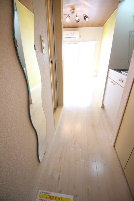 物件内観写真18　(廊下)