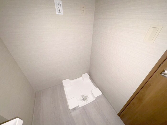 物件内観写真17　(洗濯機置場)