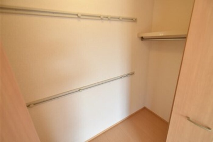 物件内観写真13　(収納)