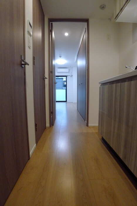 物件内観写真20　(廊下)