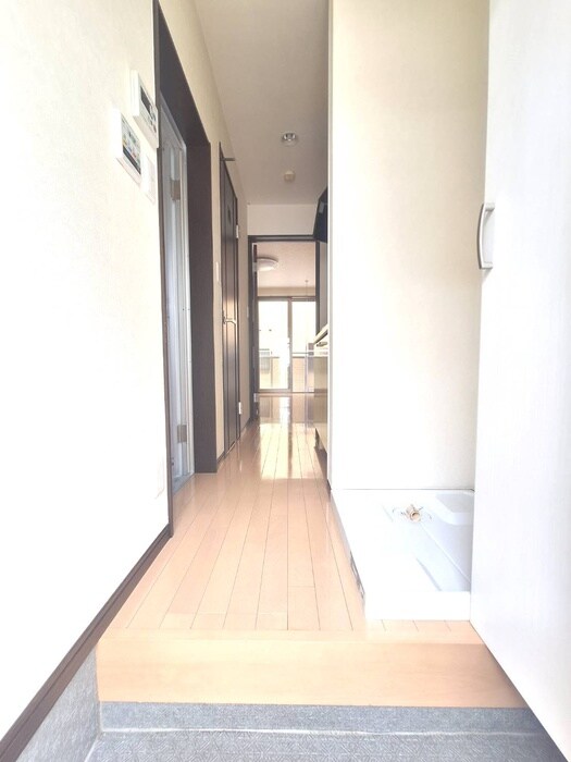 物件内観写真14　(玄関)