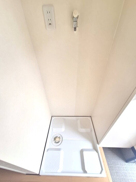 物件内観写真17　(洗濯機置場)