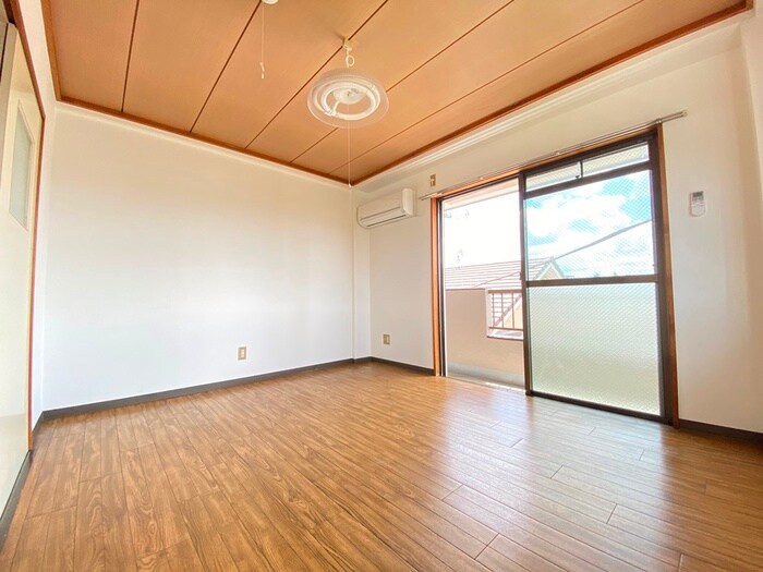 物件内観写真16　(居室)