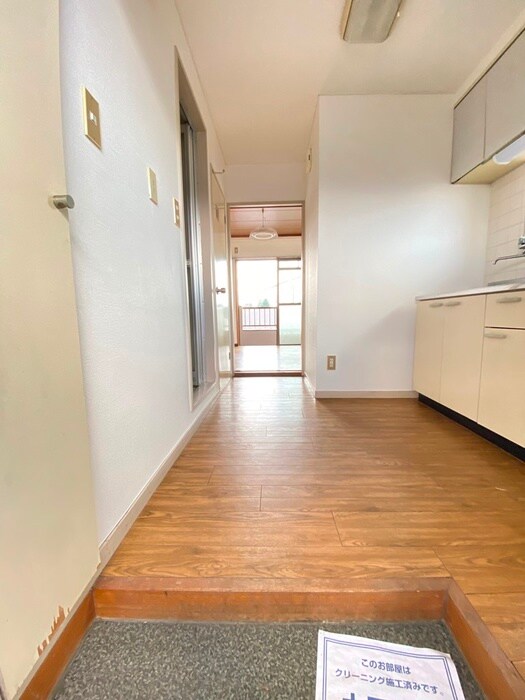 物件内観写真18　(廊下)