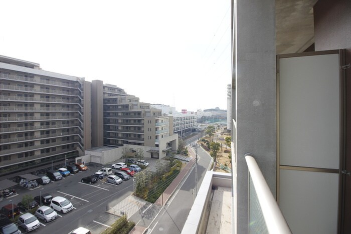 物件内観写真22　(室内からの展望)