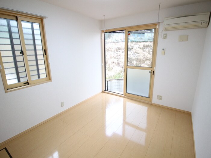 物件内観写真8　(居室)